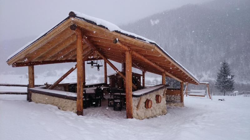Taverna Pietrei Craiului Zărneşti Exteriér fotografie